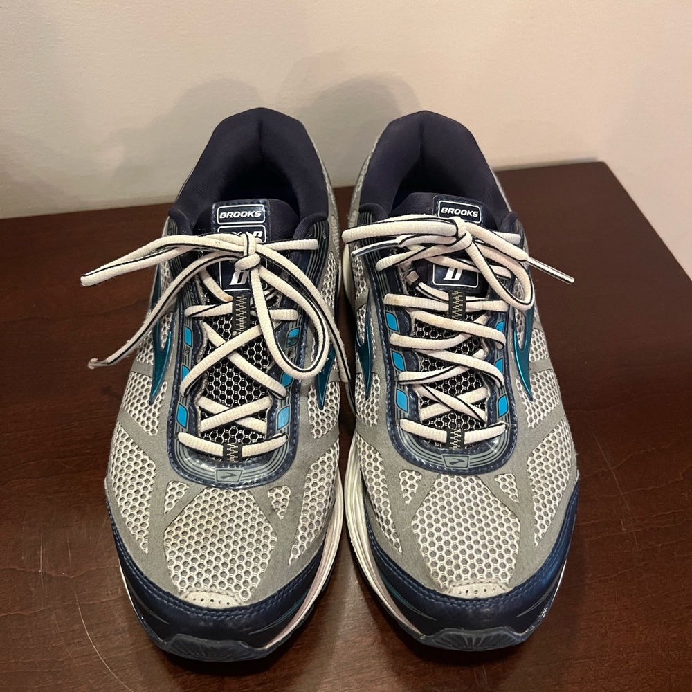 Brooks Sneakers Shoes Women's Size 10.5 Running Training Dyad 8 Gray Blue Teal